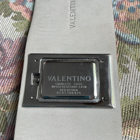 Valentino watch (new in a box). Genuine Lizard. - Picture 8 of 8